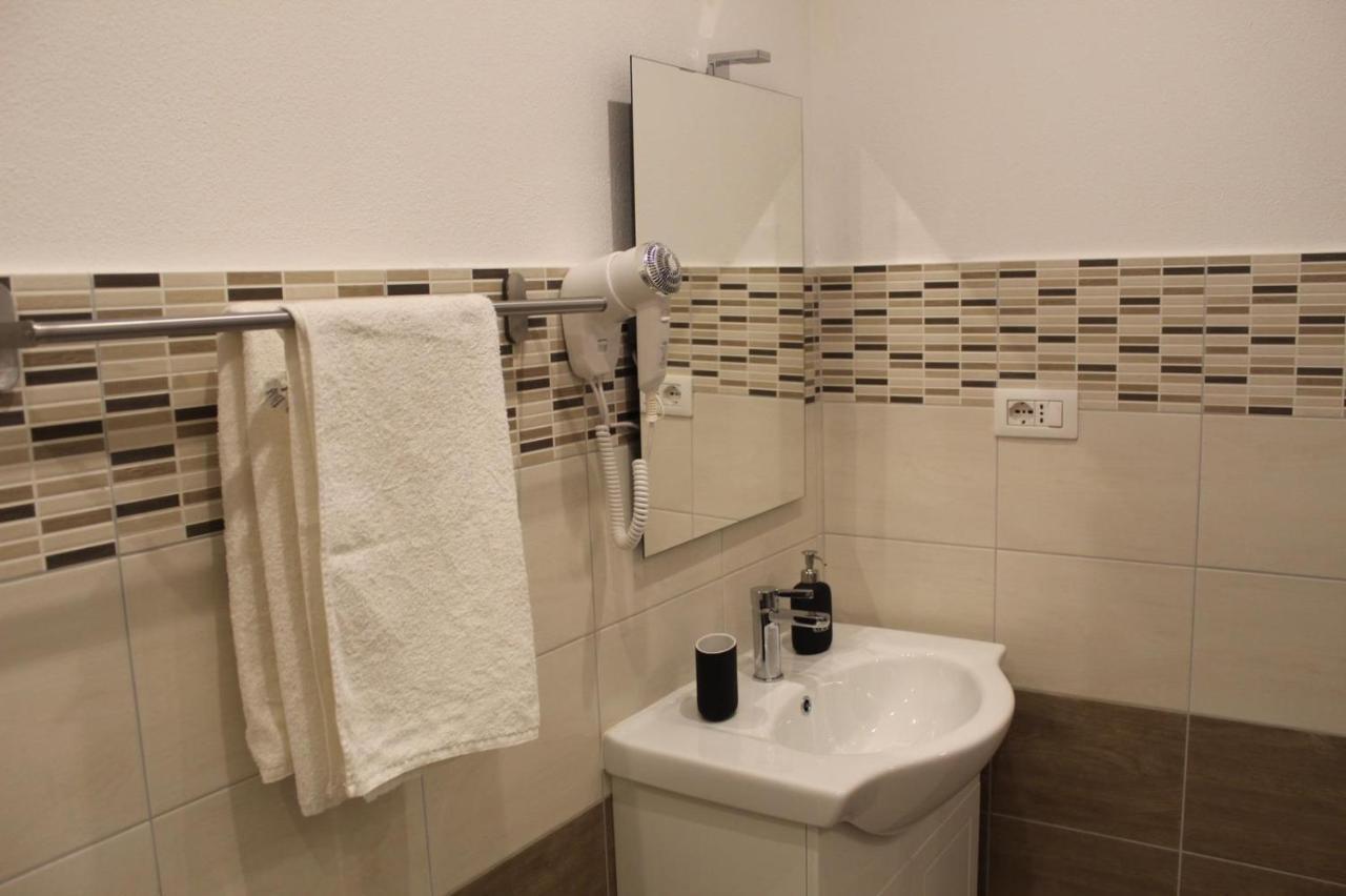 U Baruni B&B Messina Eksteriør billede